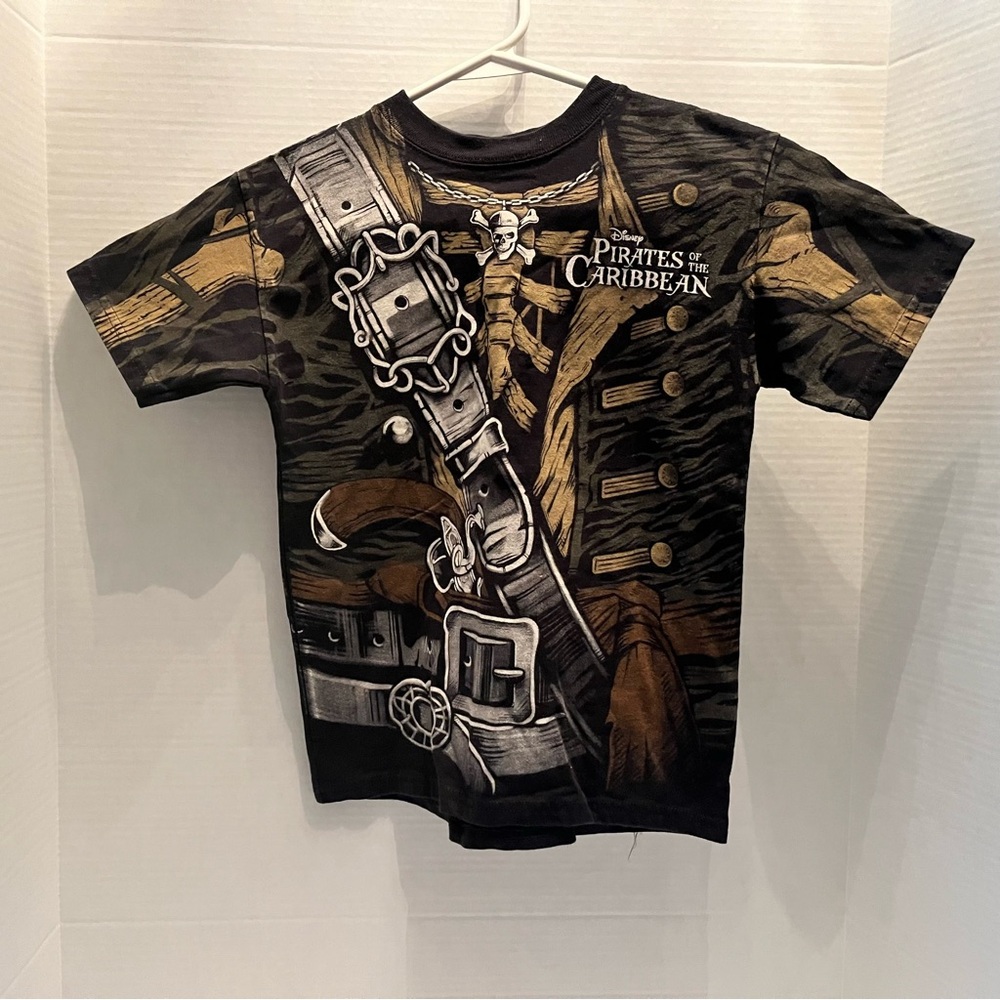 Disney’s Pirates of the Caribbean – Kids Small T-Shirt - Black